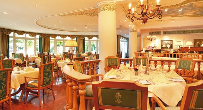 Hotel Grand, Zell am See ski chalet, image 2